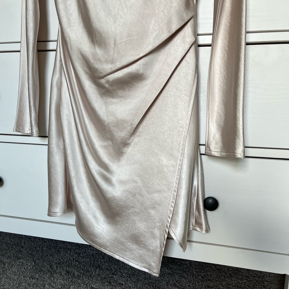 Selfie Leslie Ivory Satin Asymmetrical Dress - Picture 3 of 4
